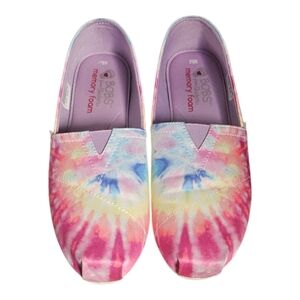 Skechers Womens Colorful Tie-Dye Slip Ons